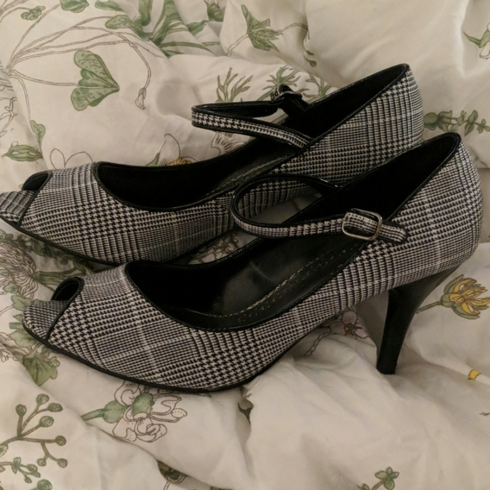 Gingham heels